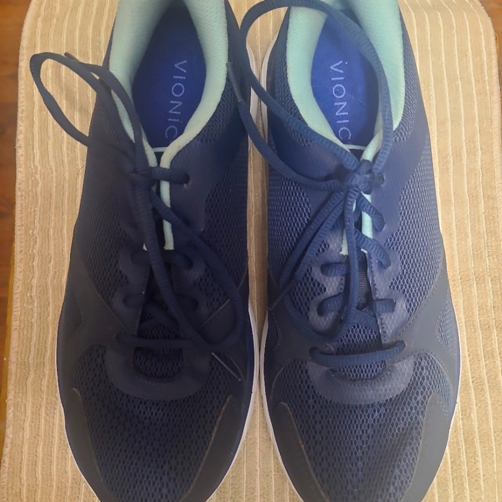 Womens Vionic shoe size 10 new